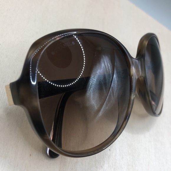 Chanel 5196 1101/38 sunglasses oversized tortoise frame 58-16-130 SCRATCHES main image 9